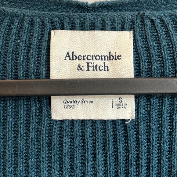 Romantic Knit Cardigan - Picture 2 of 3